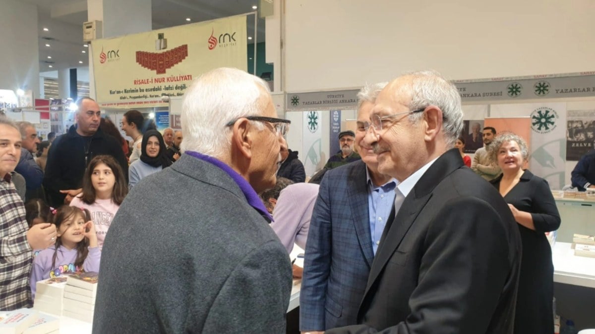 Kılıçdaroğlu kitap fuarını gezdi